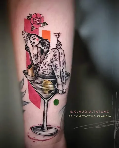 Transform your vintage illustration vision into reality! Book your custom mixed-media pin-up piece with 15-year veteran artist Klaudia at Silent Moon Tattoo (London SE16).